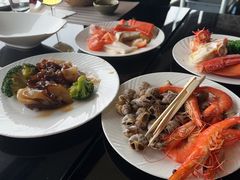 -宝利来国际大酒店-凤凰阁旋转餐厅