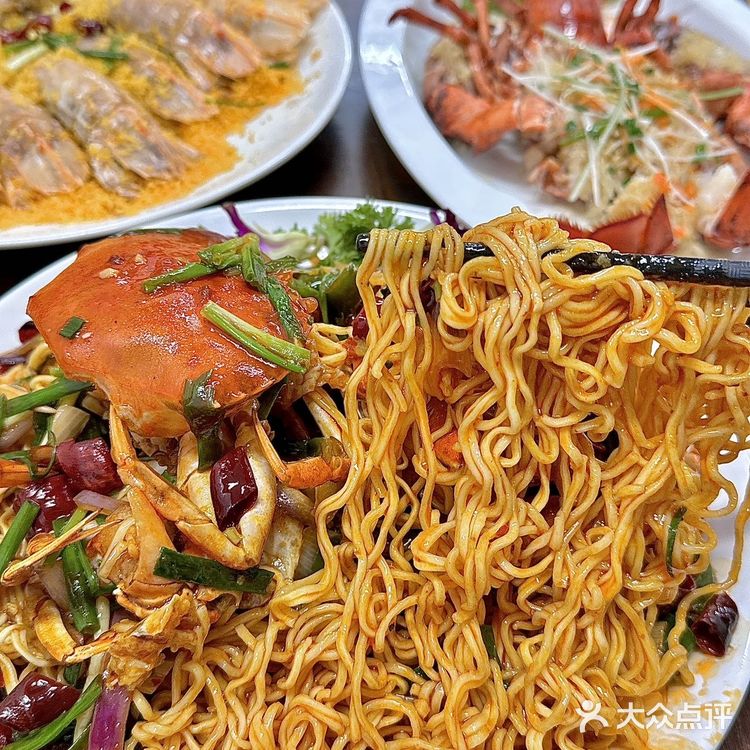 老三亚人都懂这家！！正宗又便宜大排档✅