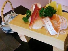 -千鹤日本料理(穿山路店)
