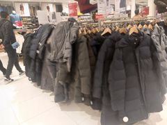 -优衣库(石家庄裕华万达广场店)