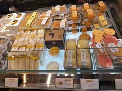 -皇冠幸福里动物奶油生日蛋糕(万达店)