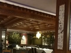 -八府香鸭·啫啫煲(华山路店)