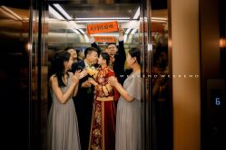 点击看大图 -GRACE KELLY婚纱与礼服(北京店)