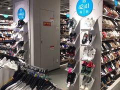 -唯品会(北京国瑞城店)