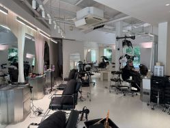 -SALON DE VANHADA