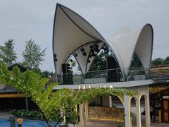 -茅草房·河畔园林火锅