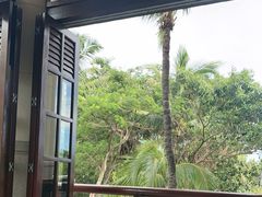 -亚龙湾喜来登·美景台大堂吧