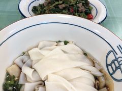 黄瓜皮炒牛肉干拌粉-刘氏三和面馆