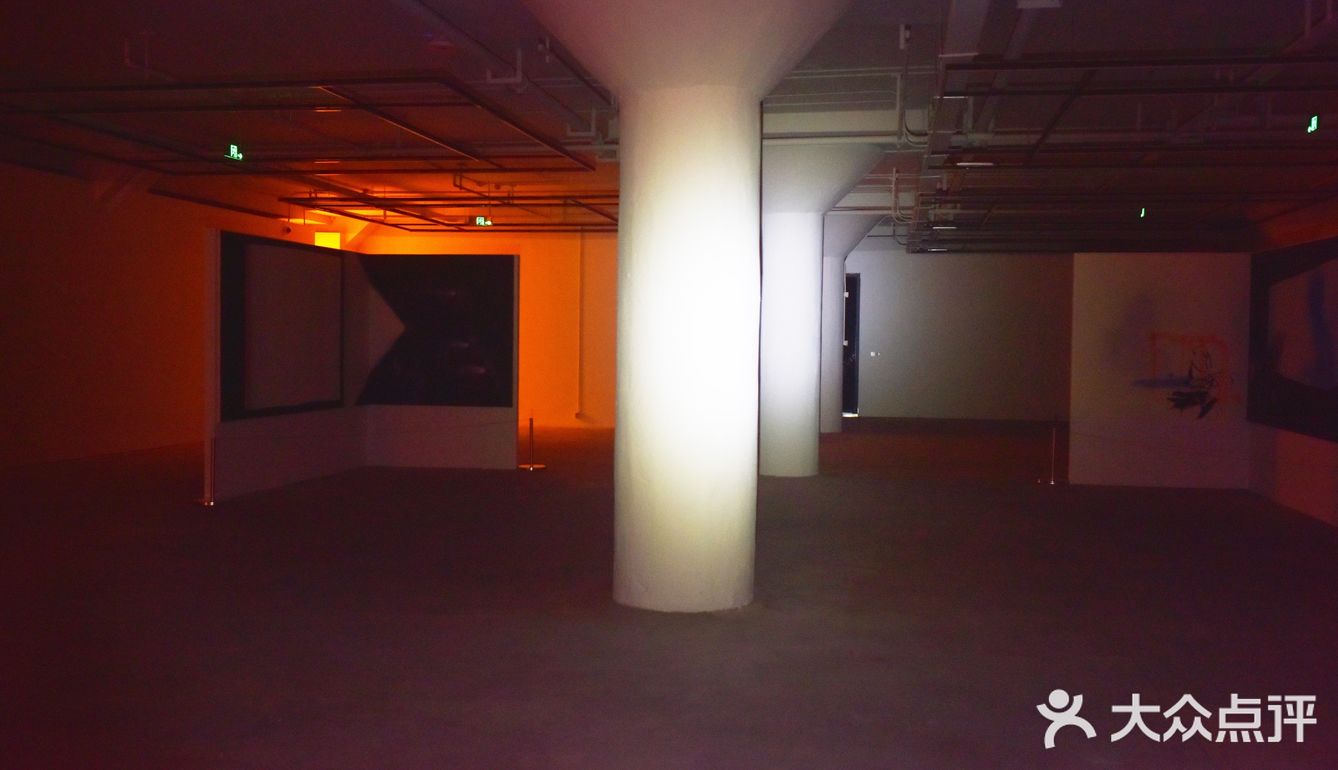 【魔都艺展地图】哪里有阴影，那里就有光
