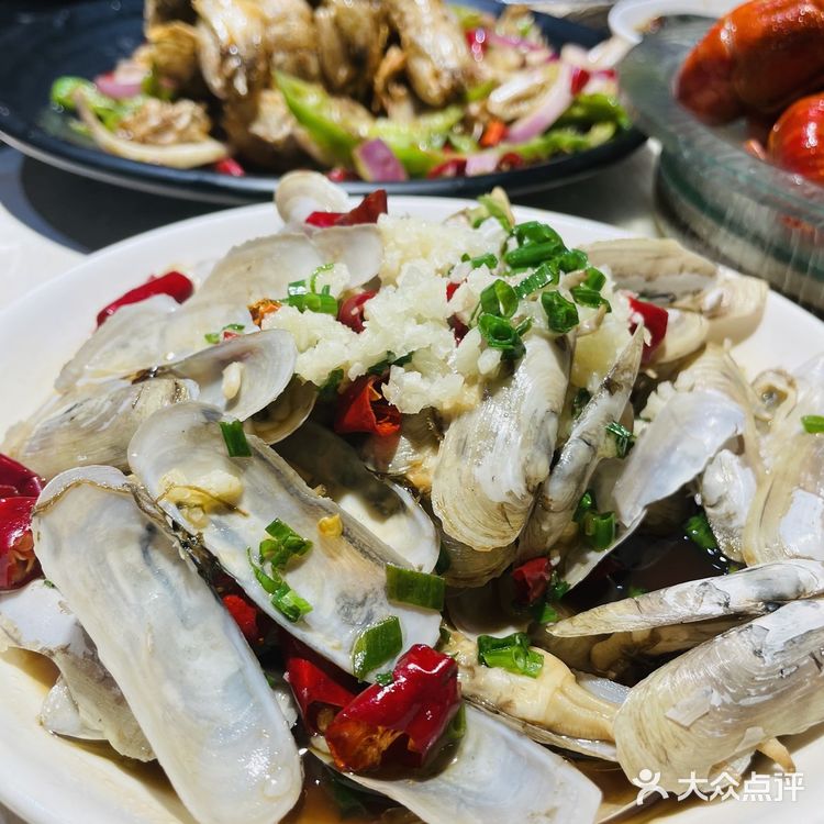 美味炸裂的小龙虾夜排档盛宴