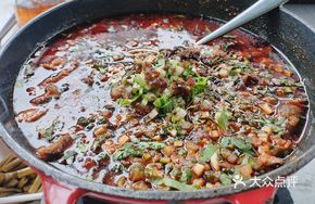 Qiongla Stir-Fried Beef