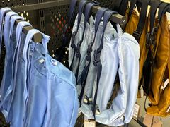 -百年港湾奥特莱斯(香炉礁店)
