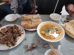 -知一馨香熏肉大饼(抚顺石化大学店)