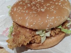 麦辣鸡腿堡套餐-麦当劳(中山公园龙之梦店)