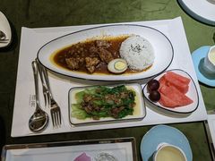 红烧猪软骨饭-燕庭·纯燕窝·甜品下午茶(南京西路店)
