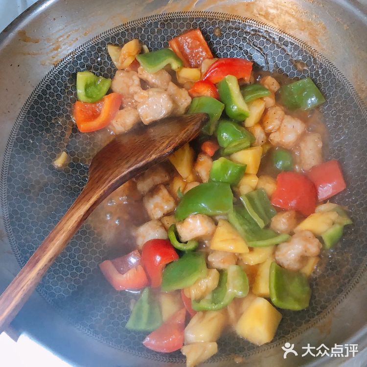 菠萝🍍季限定美食——菠萝咕咾肉