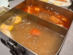 -左庭右院鲜牛肉火锅黑金店(陆家嘴中心店)