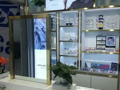 -臻美视爵眼镜·明月·依视路·蔡司折扣店(广渠门店)