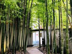 -穹六人间 people 6(岳阳路店)