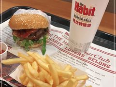 -The Habit Burger Grill 哈比特汉堡(世博店)