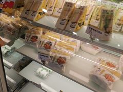 面包甜点陈列柜-一鸣真鲜奶吧(益乐路店)