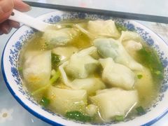 -滋滋香馄饨(听海路店)