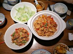 酸菜肥肠煲-老湘村·湖南土菜(天河维多利店)