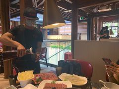 -热火朝天鲜切牛肉火锅(南强街巷店)