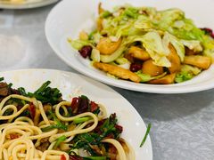 -汗腾格里·风味餐厅(新疆驻京办店)