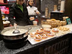 -八一路好吃街(雨田商务大厦店)