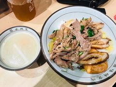 狮头牌鹅肉拼大肠饭-狮头牌卤味研究所·卤味饭(花城汇南区店)