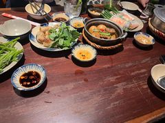 -Cuc Gach Quan Restaurant