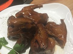 吊烧乳鸽-好彩猪肚鸡(正弘城店)