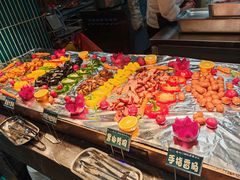 -金马门国际美食百汇(珞喻路店)