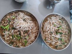 -正宗杨记普洱酸醋米线(总店)