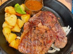 美式黑胡椒沙朗牛排-玛格萝妮比萨屋(四平店)
