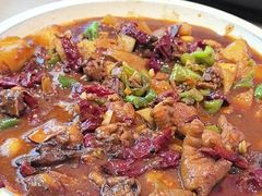 -俭寨大盘鸡·手抓肉·烧烤新疆菜(乌苏路店)