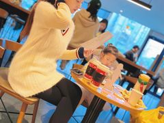 -星巴克臻选(嘉兴海宁银泰城店)