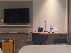 -珠海拱北口岸智选假日酒店