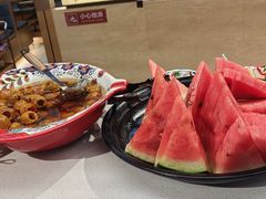 -老牌坊云南鱼豆花火锅(哈西万达店)