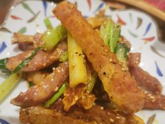 -麒麟风烤牛肉·云南烧烤小排档(丹凤街店)