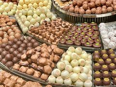 -Laderach 莱德拉(上海环贸iapm店)