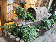 -猫的天空之城概念书店(杭州南宋御街店)