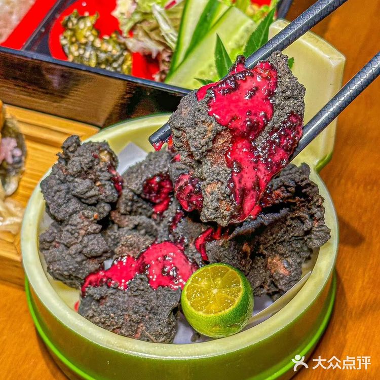 本地人私藏这家可以看解放碑跨年的料理小馆