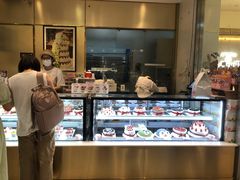 -花花卷卷·鲜食蛋糕(静安久光百货店)