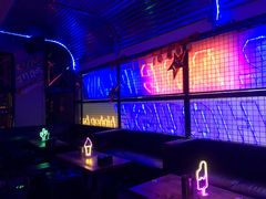 -UP嘻哈酒吧(粉巢店)