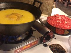 -鲜入围煮花胶鸡海鲜火锅