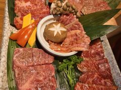 -炼火烤肉店