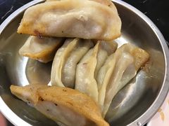 牛肉锅贴-清真·玛丽亚新疆菜主题餐厅(浙江中路店)