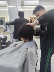 -苏豪路易士·嘉玛发廊